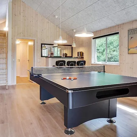 Chic Holiday Home in Hovedstaden near Sea Ferienhaus *